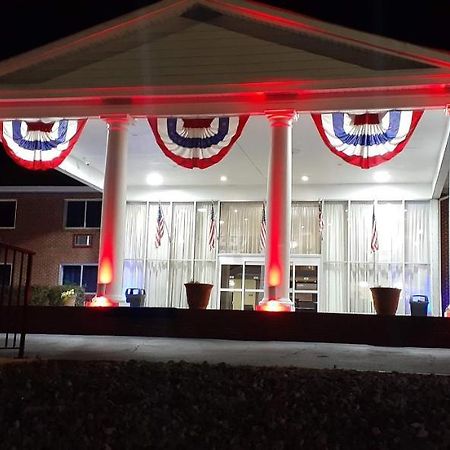 Americas Best Value Inn Phenix City Exterior foto