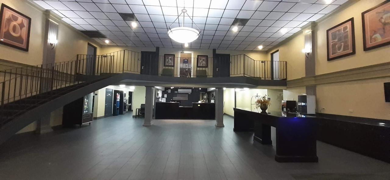 Americas Best Value Inn Phenix City Exterior foto